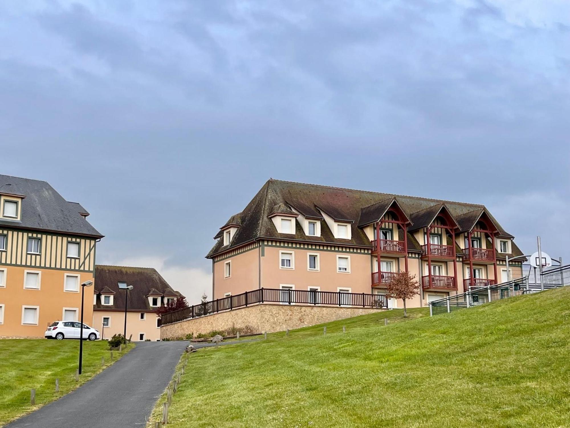 Residence La Ferme De Deauville - Saint Arnoult Eksteriør bilde